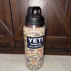 Yeti 46 oz camo bottle NWT